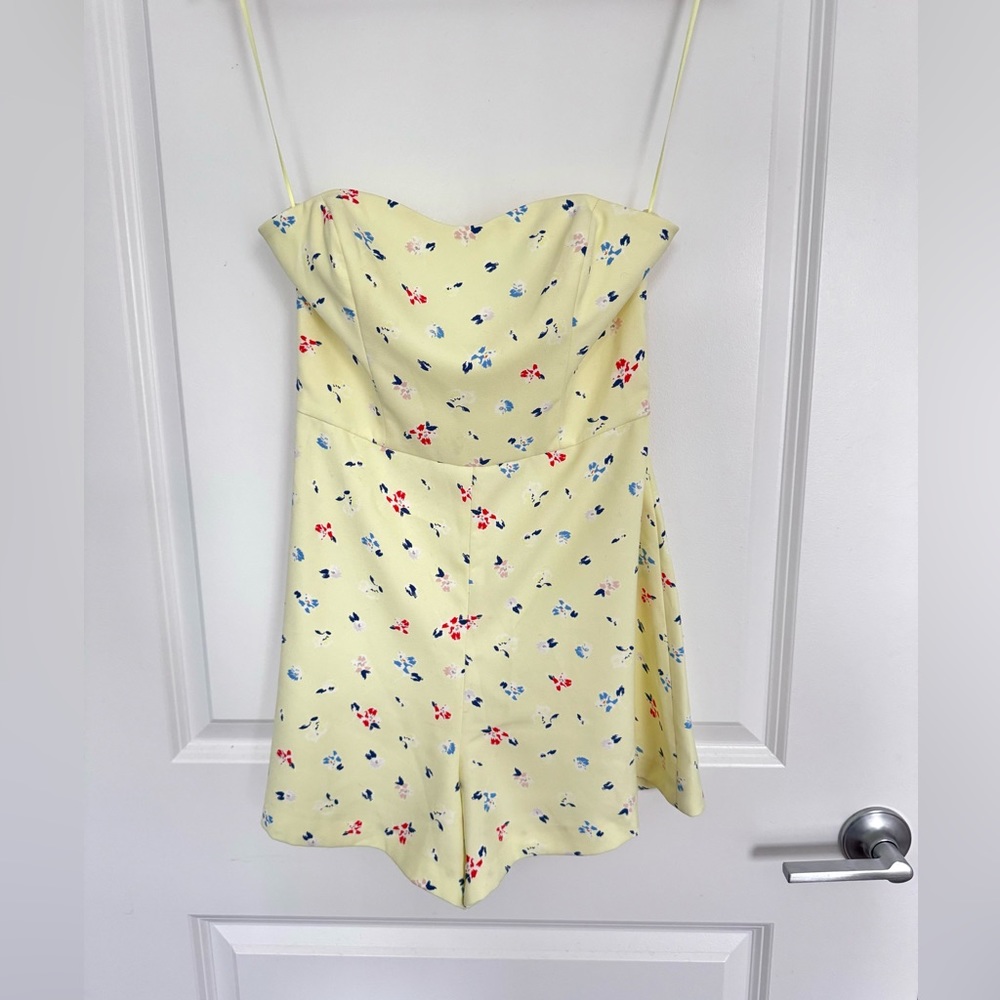 NEW French Connection strapless romper US 2 pale yellow light floral pattern - Picture 3 of 9